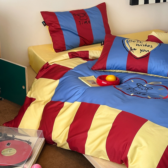 91家纺网 家纺一手货源 找家纺 RYB红黄兰 2025新款孟菲斯系列60s长绒棉刺绣全棉数码印花四件套 蒙德里安小狗