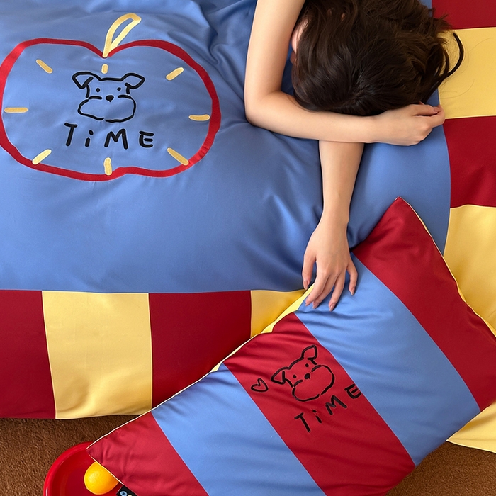 91家纺网 家纺一手货源 找家纺 RYB红黄兰 2025新款孟菲斯系列60s长绒棉刺绣全棉数码印花四件套 蒙德里安小狗