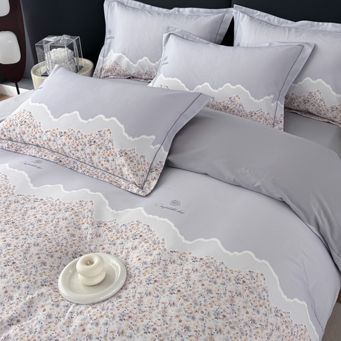 91家纺网 家纺一手货源 找家纺 艾迪尚家纺 2025新款云感超柔全棉磨毛印花单品床笠系列 夕月-灰