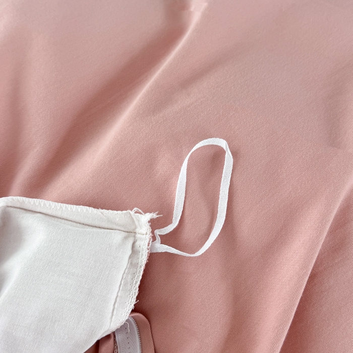 91家纺网 家纺一手货源 找家纺 艾迪尚家纺 2025新款云感超柔全棉磨毛印花单品床笠系列 夕月-粉