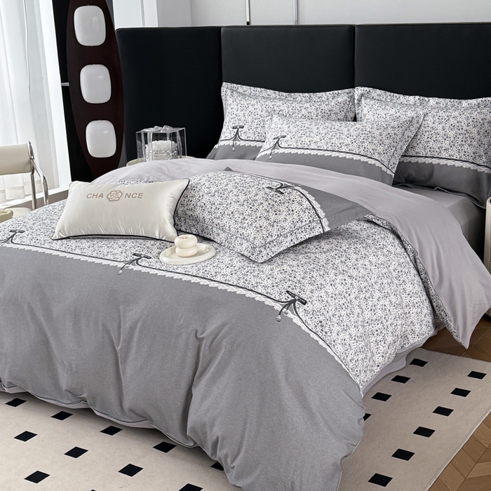 91家纺网 家纺一手货源 找家纺 艾迪尚家纺 2025新款云感超柔全棉磨毛印花单品被套系列 芳菲-灰