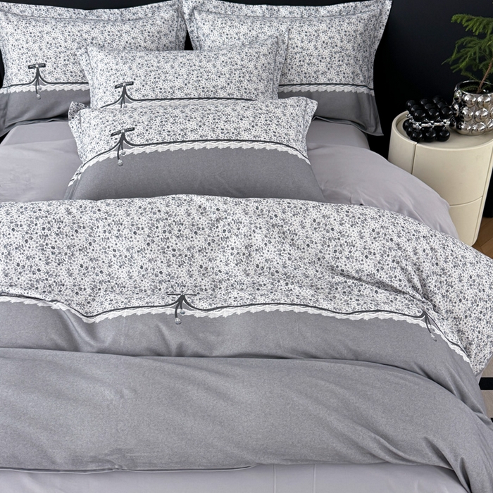 91家纺网 家纺一手货源 找家纺 艾迪尚家纺 2025新款云感超柔全棉磨毛印花单品被套系列 芳菲-灰