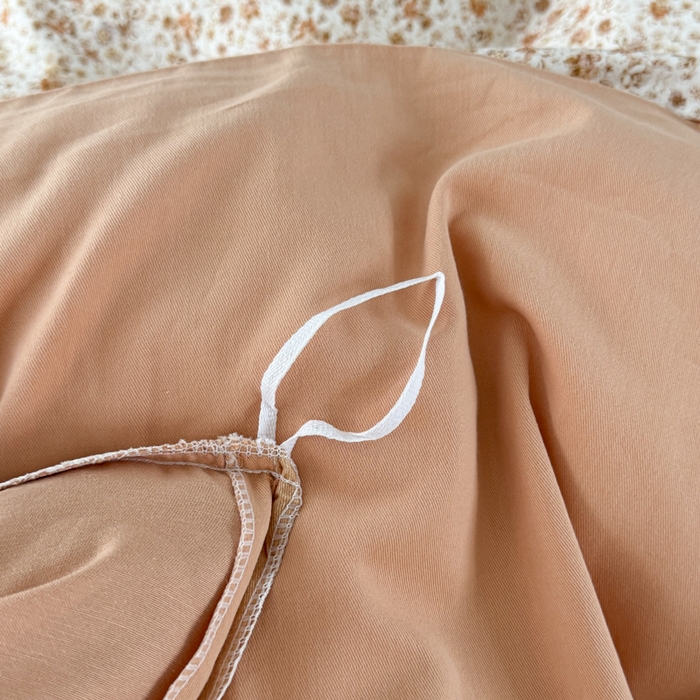 91家纺网 家纺一手货源 找家纺 艾迪尚家纺 2025新款云感超柔全棉磨毛印花单品枕套系列 芳菲-黄