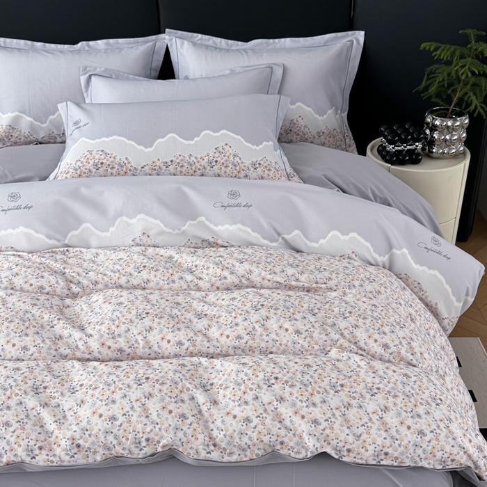 91家纺网 家纺一手货源 找家纺 艾迪尚家纺 2025新款云感超柔全棉磨毛印花单品枕套系列 夕月-灰