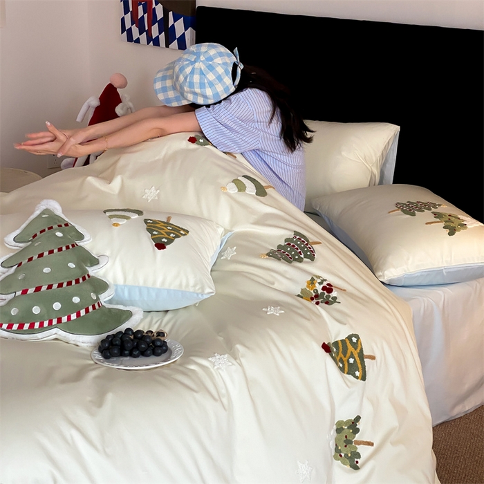 91家纺网 家纺一手货源 找家纺 初拾 2025新款100s澳棉毛巾绣四件套-星落圣诞 星落圣诞—奶油蓝