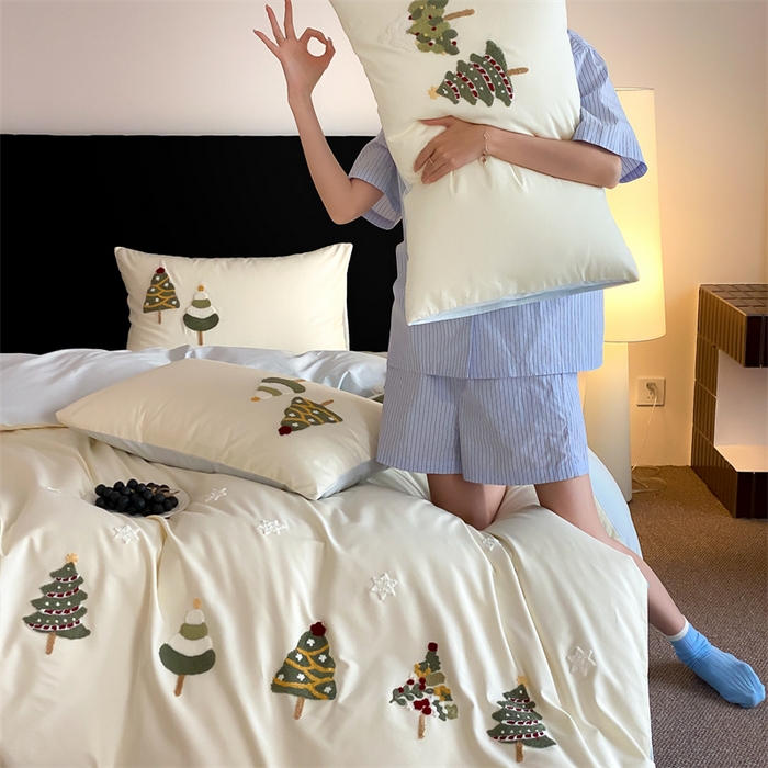 91家纺网 家纺一手货源 找家纺 初拾 2025新款100s澳棉毛巾绣四件套-星落圣诞 星落圣诞—奶油蓝