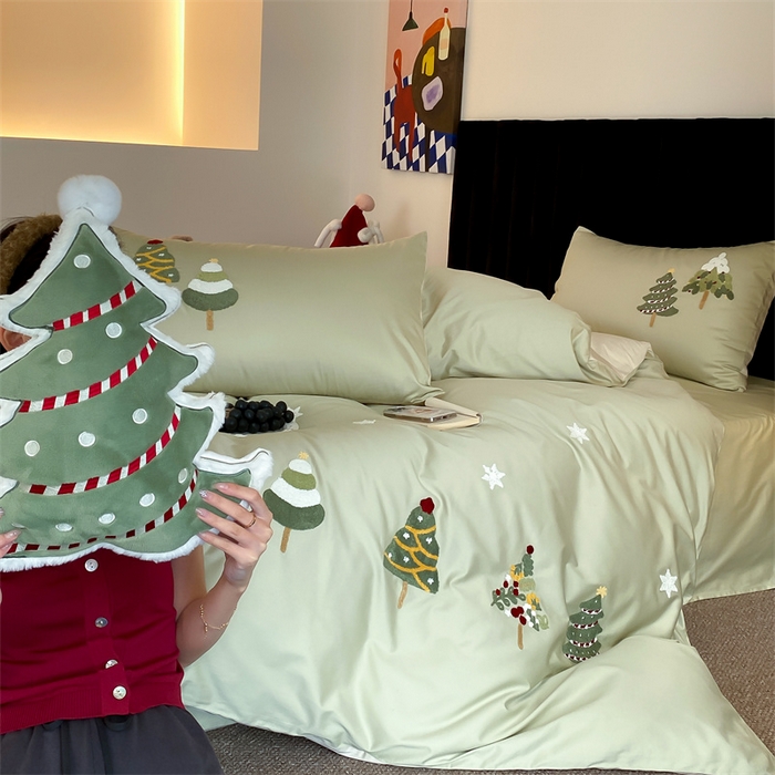 91家纺网 家纺一手货源 找家纺 初拾 2025新款100s澳棉毛巾绣四件套-星落圣诞 星落圣诞—青青绿