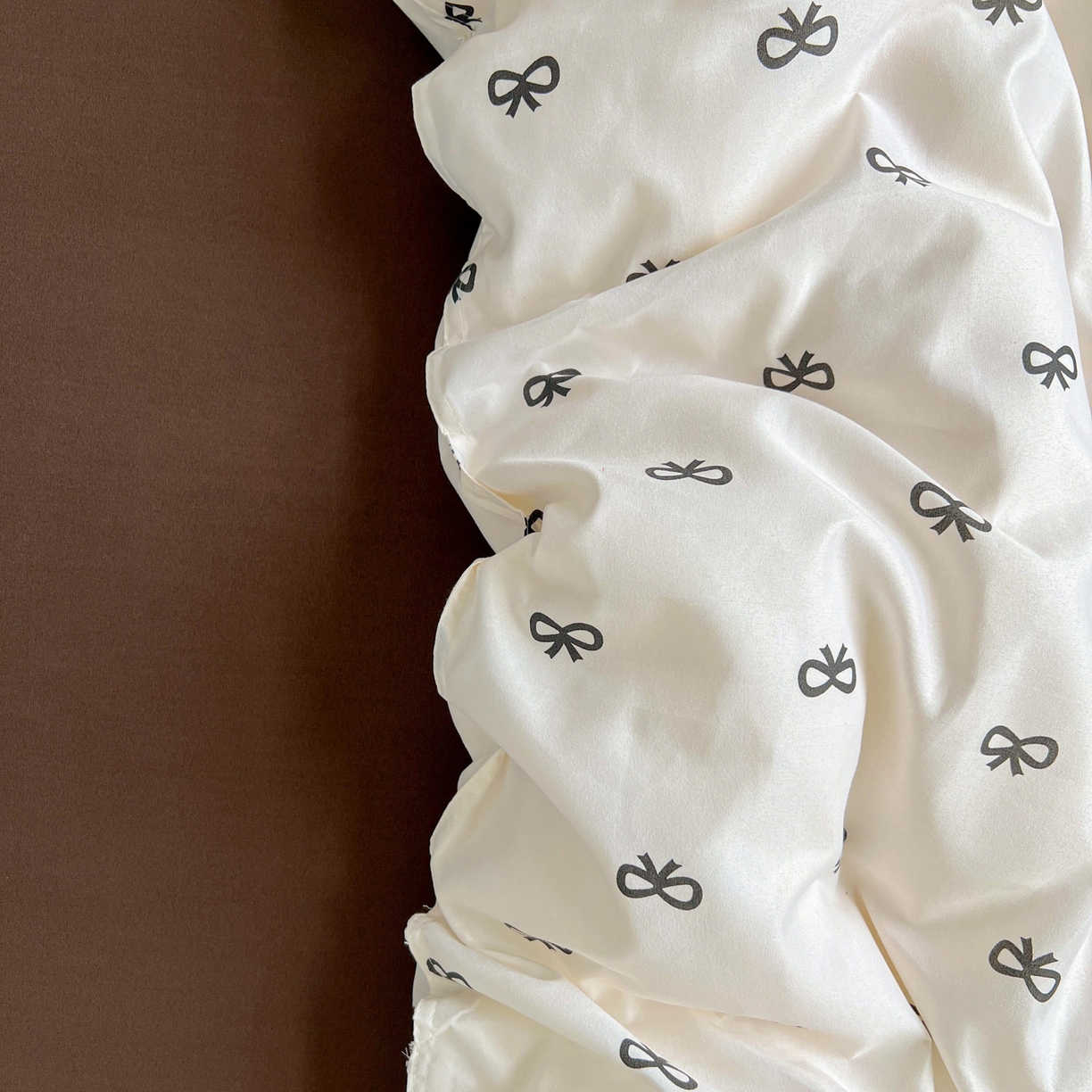 91家纺网 家纺一手货源 找家纺 楠沐家纺 2025新款格子系列芦荟棉四件套 黑蝴蝶结