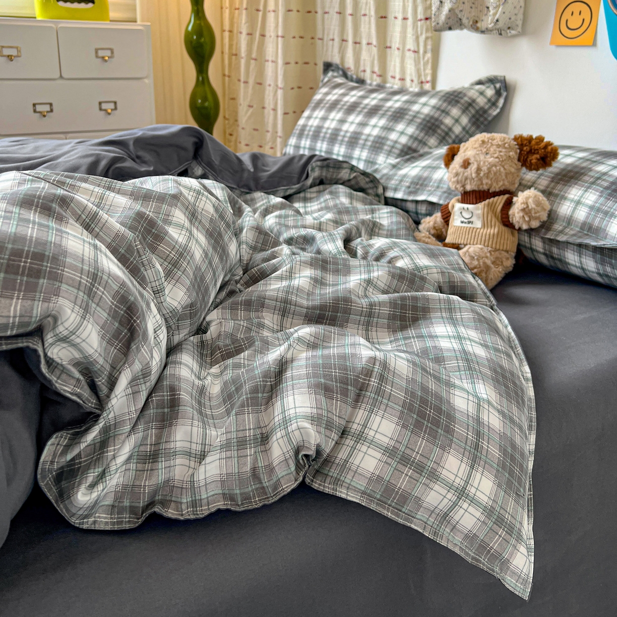 91家纺网 家纺一手货源 找家纺 楠沐家纺 2025新款格子系列芦荟棉四件套 洛可可灰