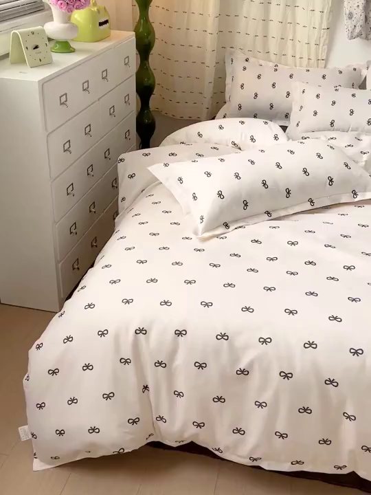 91家纺网 家纺一手货源 找家纺 楠沐家纺 2025新款格子系列芦荟棉四件套 黑蝴蝶结