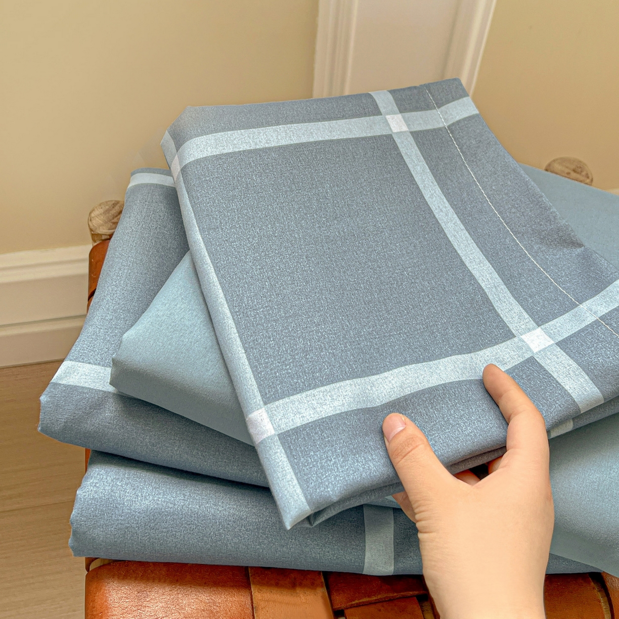 91家纺网 家纺一手货源 找家纺 楠沐家纺 2025新款格子系列芦荟棉四件套 海蓝大格