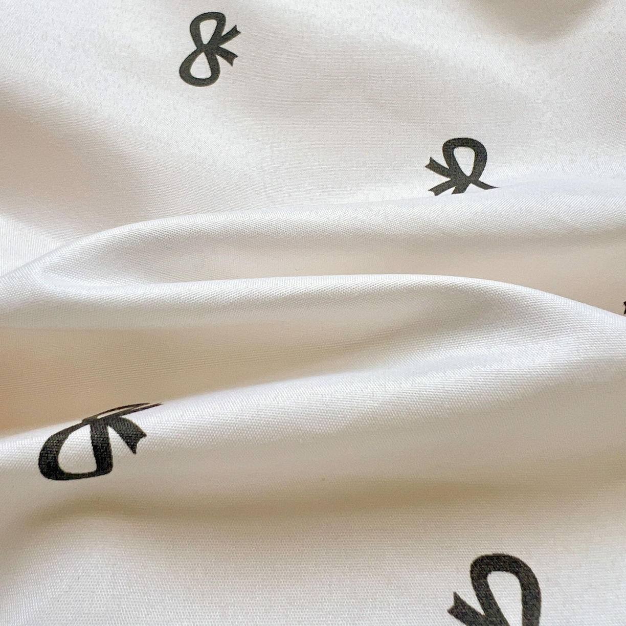 91家纺网 家纺一手货源 找家纺 楠沐家纺 2025新款格子系列亲肤芦荟棉磨毛单被套 黑蝴蝶结