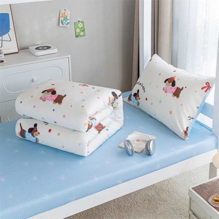 91家纺网 家纺一手货源 找家纺 红馆 2025新款开学季三件套学生上下铺 芙芙小狗