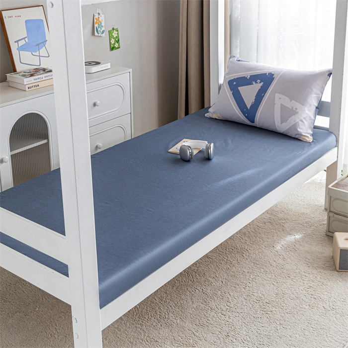 91家纺网 家纺一手货源 找家纺 红馆 2025新款开学季三件套学生上下铺 肌理三角