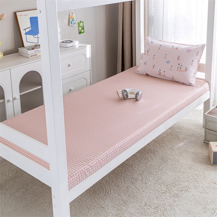 91家纺网 家纺一手货源 找家纺 红馆 2025新款开学季三件套学生上下铺 觅香少女