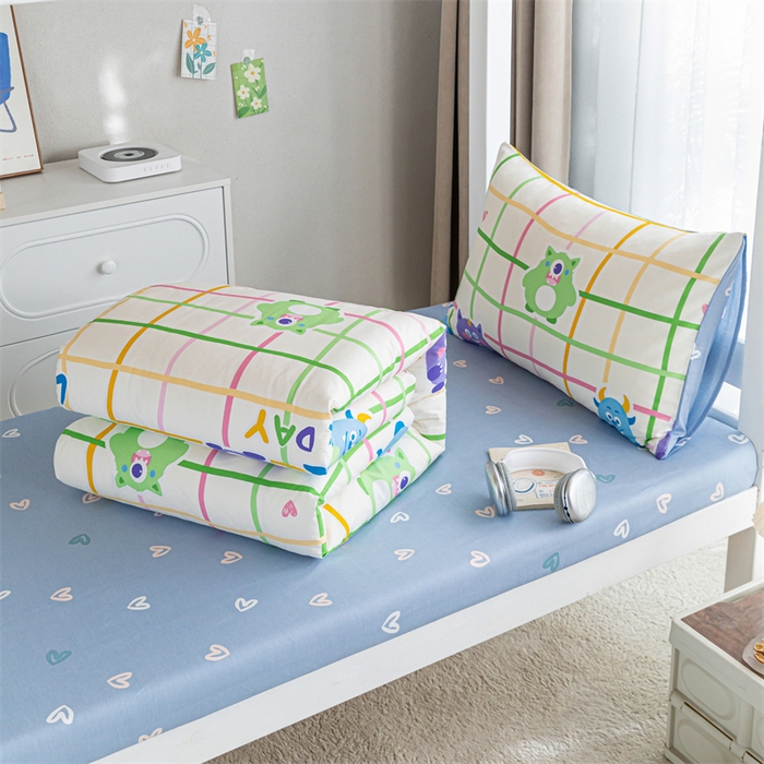 91家纺网 家纺一手货源 找家纺 红馆 2025新款开学季三件套学生上下铺 小怪兽