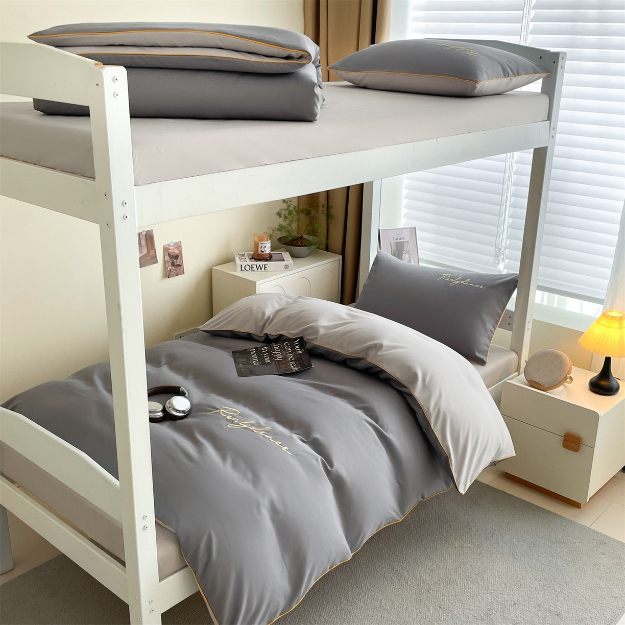 91家纺网 家纺一手货源 找家纺 笙意家纺 2025新款亲肤水洗棉麻绳款学生三件套-安琪系列 安琪-中灰+山灰