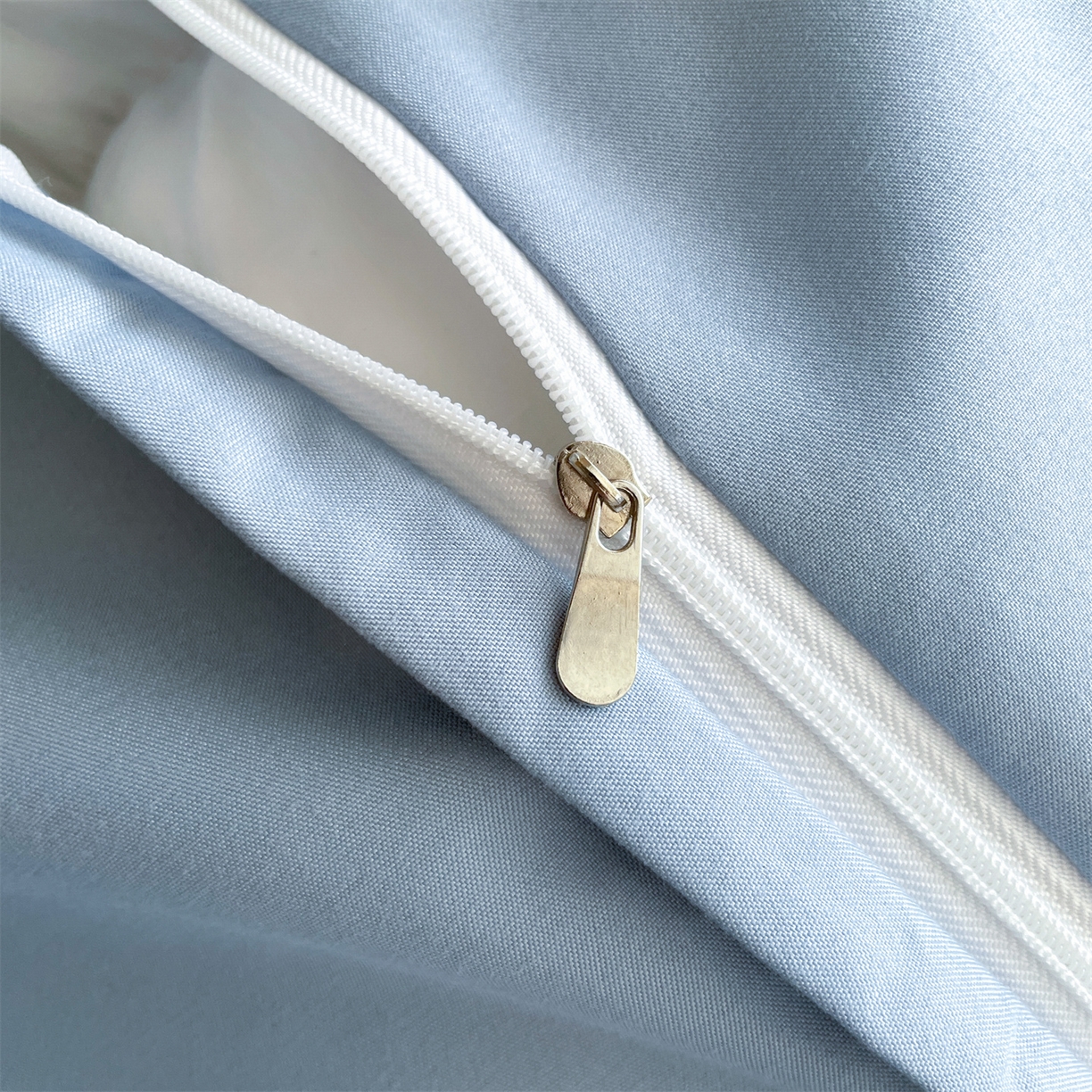 91家纺网 家纺一手货源 找家纺 笙意家纺 2025新款亲肤水洗棉麻绳款学生三件套-安琪系列 安琪-奶昔白+海清