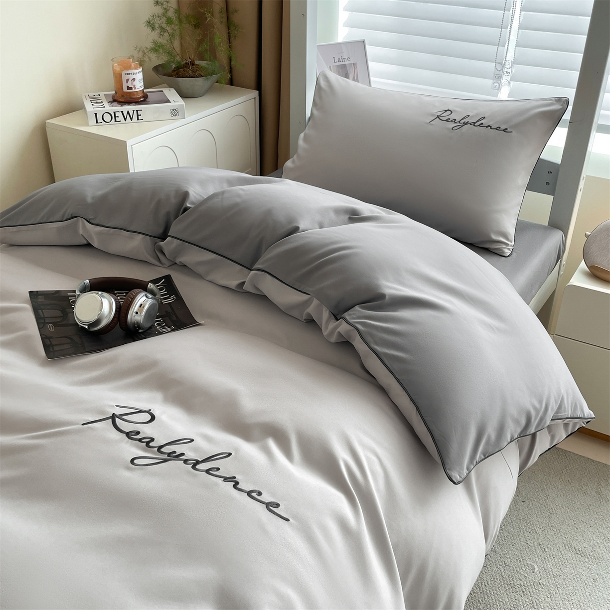 91家纺网 家纺一手货源 找家纺 笙意家纺 2025新款亲肤水洗棉麻绳款学生三件套-安琪系列 安琪-山灰+中灰