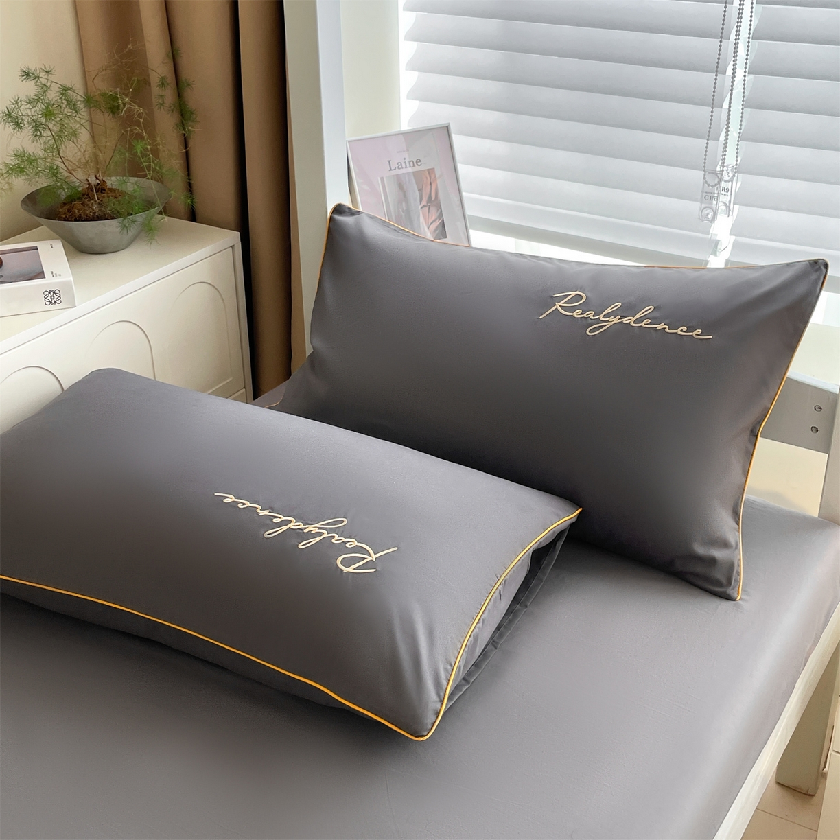 91家纺网 家纺一手货源 找家纺 笙意家纺 2025新款亲肤水洗棉麻绳款学生三件套-安琪系列 安琪-高级灰