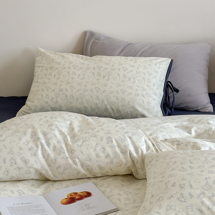 91家纺网 家纺一手货源 找家纺 尺素2025新款 纯棉蝴蝶结绑带款四件套少女心可爱枕套儿童卡通纯棉三件套1.8床笠加大床单民宿床品 绑带款小熊物语-藏青