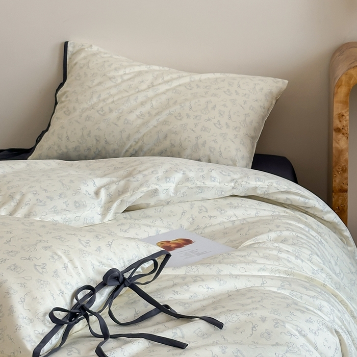 91家纺网 家纺一手货源 找家纺 尺素2025新款 纯棉蝴蝶结绑带款四件套少女心可爱枕套儿童卡通纯棉三件套1.8床笠加大床单民宿床品 绑带款小熊物语-藏青