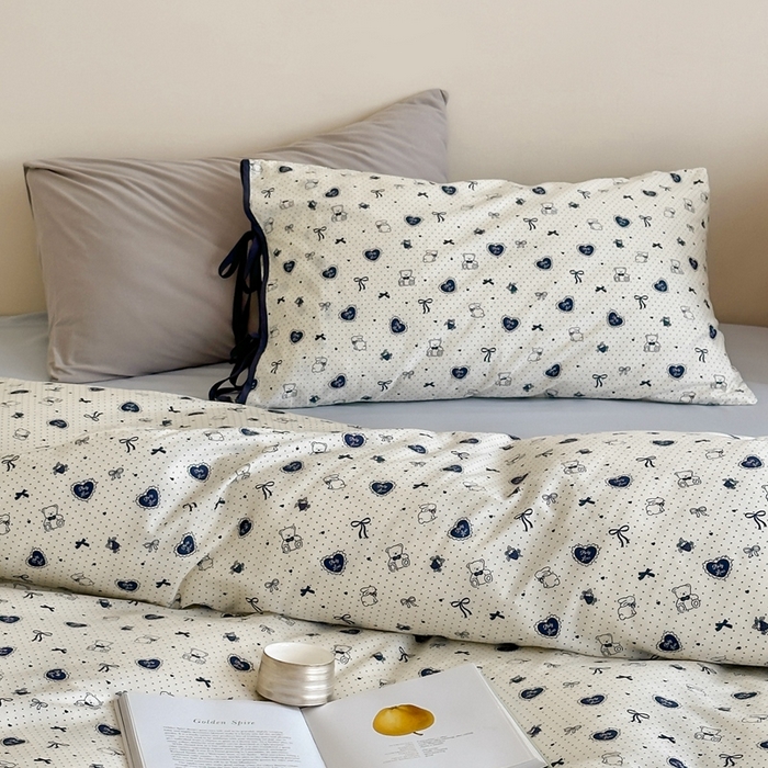 91家纺网 家纺一手货源 找家纺 尺素2025新款 纯棉蝴蝶结绑带款四件套少女心可爱枕套儿童卡通纯棉三件套1.8床笠加大床单民宿床品 绑带款熊熊乐园-浅蓝