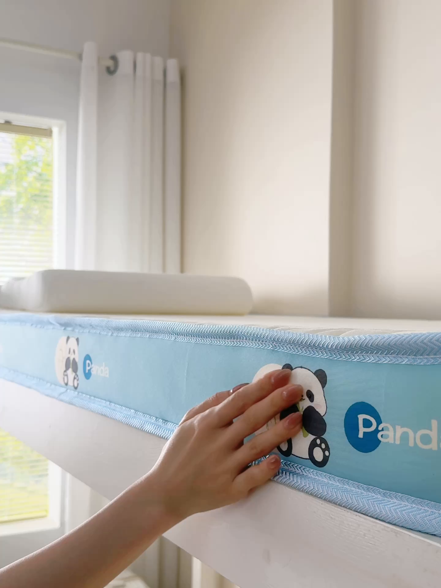 91家纺网 家纺一手货源 找家纺 伊先生家纺 2025新款简约卡通硅胶海绵床垫学生款熊猫黄鸭款 熊猫-白