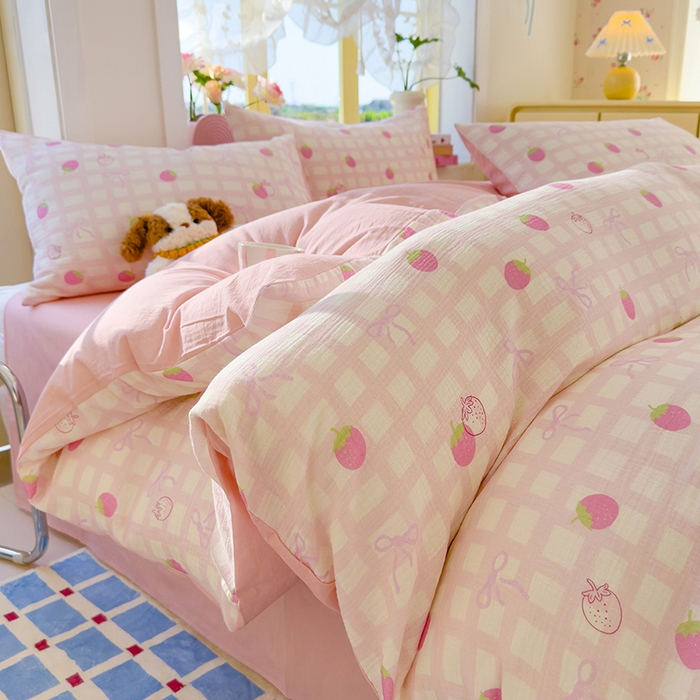 91家纺网 家纺一手货源 找家纺 颜选2025新款105克加厚双层纱木棉四件套（含买家秀） 草莓蝴蝶结