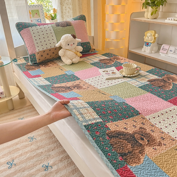 91家纺网 家纺一手货源 找家纺 期遇家居 2022新款A类双面全棉婴儿床床围 萌熊