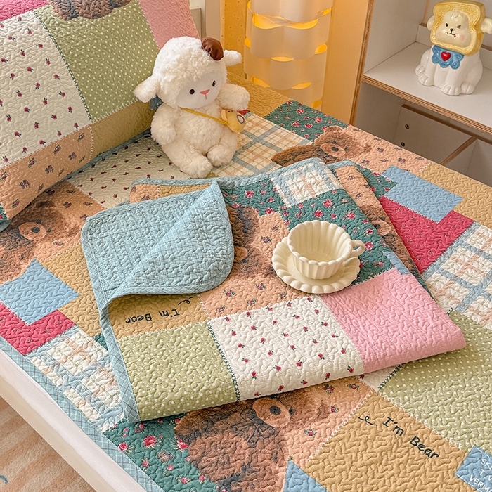 91家纺网 家纺一手货源 找家纺 期遇家居 2025新款13372全棉印花学生床盖双面纯棉宿舍床盖 百福熊