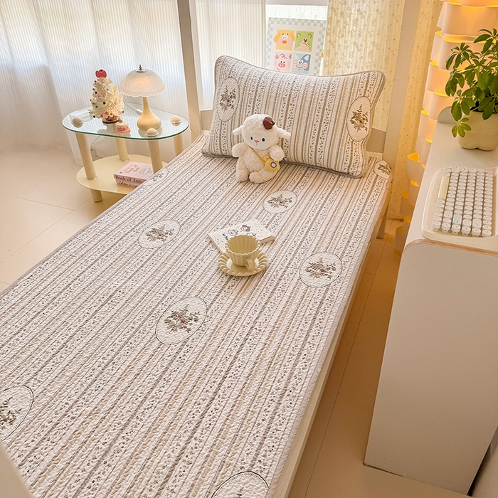 91家纺网 家纺一手货源 找家纺 期遇家居 2025新款13372全棉印花学生床盖双面纯棉宿舍床盖 卡茜欧