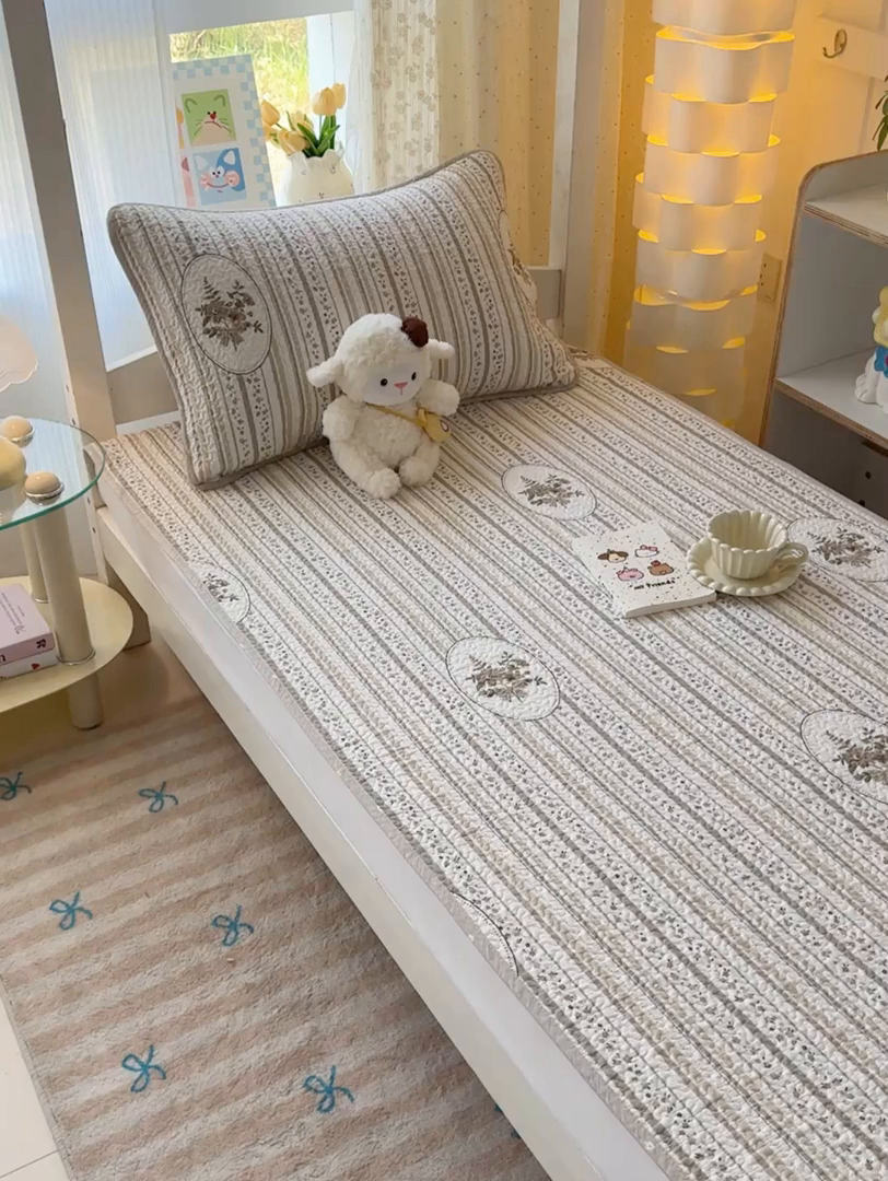 91家纺网 家纺一手货源 找家纺 期遇家居 2025新款13372全棉印花学生床盖双面纯棉宿舍床盖 卡茜欧