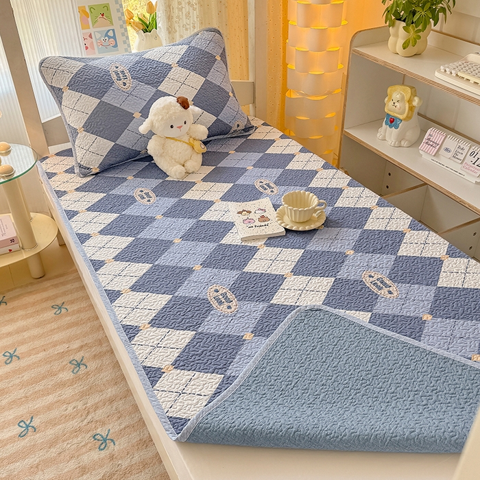 91家纺网 家纺一手货源 找家纺 期遇家居 2025新款13372全棉印花学生床盖双面纯棉宿舍床盖 蓝格子