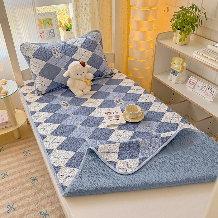 91家纺网 家纺一手货源 找家纺 期遇家居 2025新款13372全棉印花学生床盖双面纯棉宿舍床盖 蓝格子