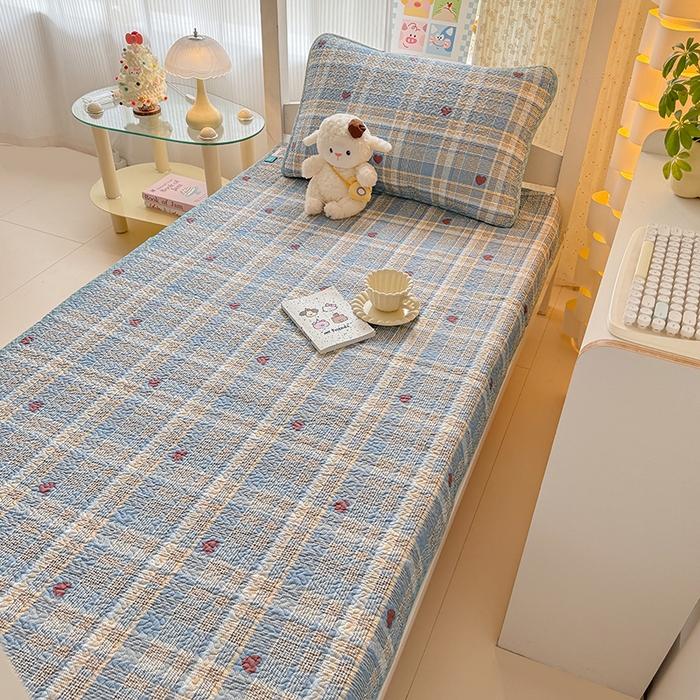 91家纺网 家纺一手货源 找家纺 期遇家居 2025新款13372全棉印花学生床盖双面纯棉宿舍床盖 律动爱心