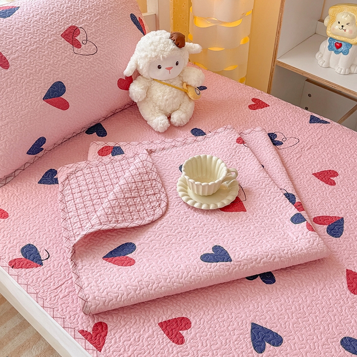 91家纺网 家纺一手货源 找家纺 期遇家居 2025新款13372全棉印花学生床盖双面纯棉宿舍床盖 摩登之恋