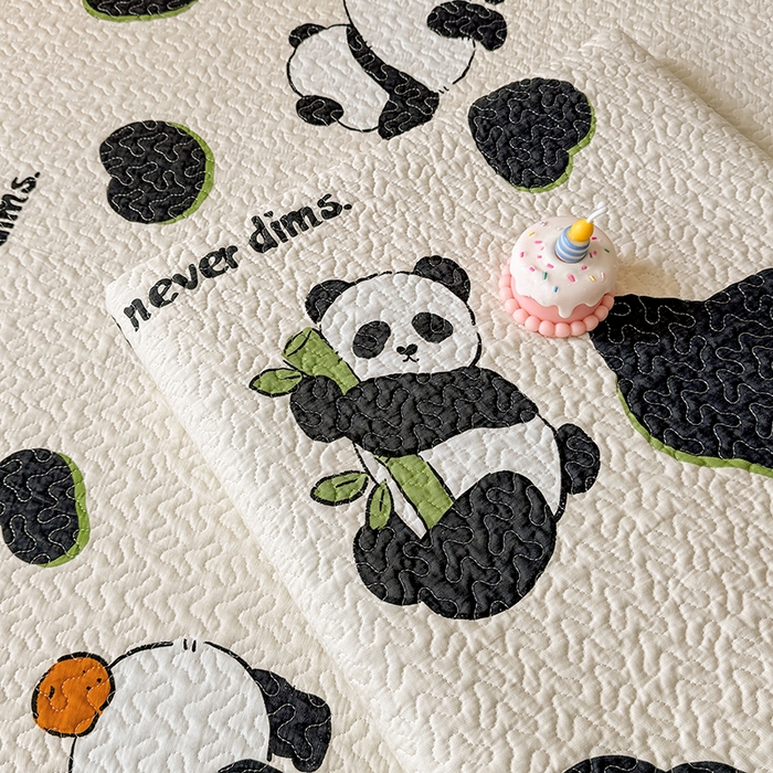 91家纺网 家纺一手货源 找家纺 期遇家居 2025新款13372全棉印花学生床盖双面纯棉宿舍床盖 香香熊猫