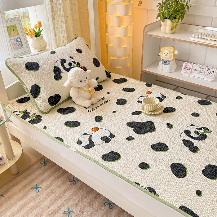 91家纺网 家纺一手货源 找家纺 期遇家居 2025新款13372全棉印花学生床盖双面纯棉宿舍床盖 香香熊猫