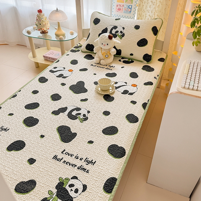 91家纺网 家纺一手货源 找家纺 期遇家居 2025新款13372全棉印花学生床盖双面纯棉宿舍床盖 香香熊猫