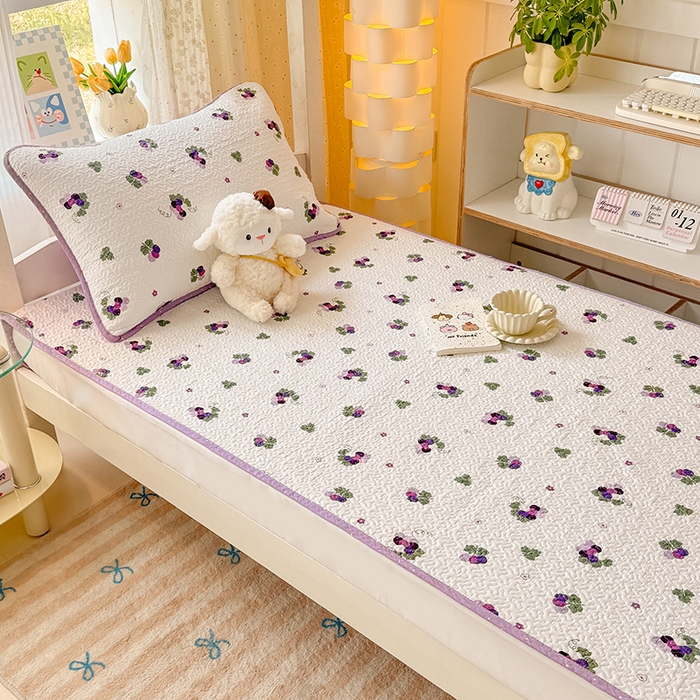 91家纺网 家纺一手货源 找家纺 期遇家居 2025新款13372全棉印花学生床盖双面纯棉宿舍床盖 紫葡萄