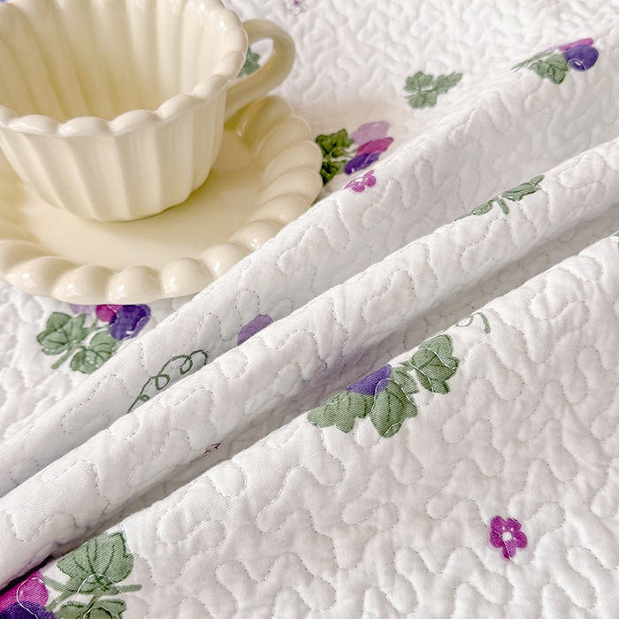 91家纺网 家纺一手货源 找家纺 期遇家居 2025新款13372全棉印花学生床盖双面纯棉宿舍床盖 紫葡萄