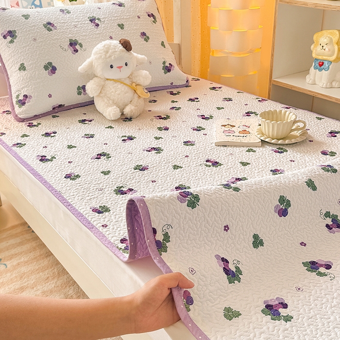 91家纺网 家纺一手货源 找家纺 期遇家居 2025新款13372全棉印花学生床盖双面纯棉宿舍床盖 紫葡萄