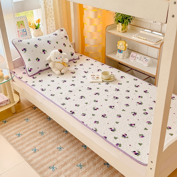 91家纺网 家纺一手货源 找家纺 期遇家居 2025新款13372全棉印花学生床盖双面纯棉宿舍床盖 紫葡萄