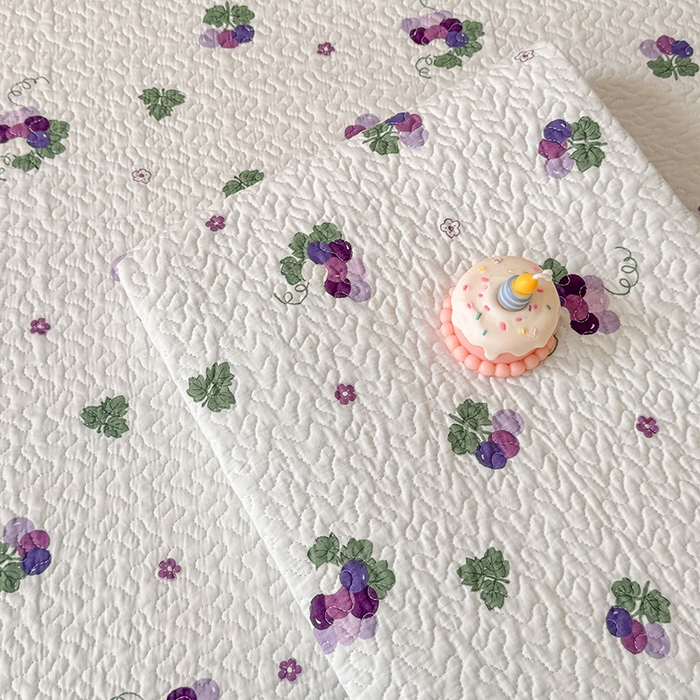 91家纺网 家纺一手货源 找家纺 期遇家居 2025新款13372全棉印花学生床盖双面纯棉宿舍床盖 紫葡萄