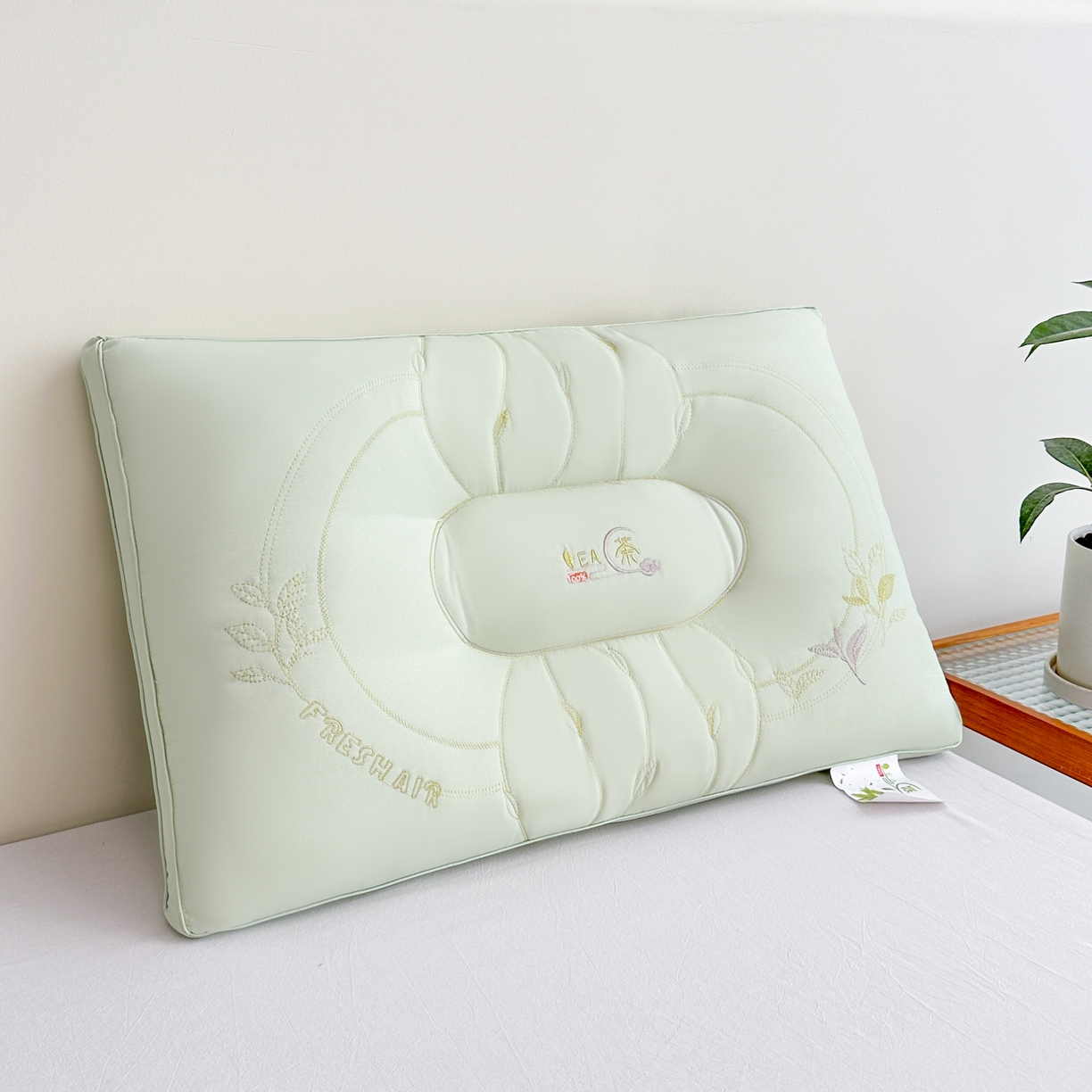 91家纺网 家纺一手货源 找家纺 橘夏家纺 2025新款刺绣款高档单人枕头枕芯亲肤透气单人舒睡保健枕睡眠不变形  青柠绿