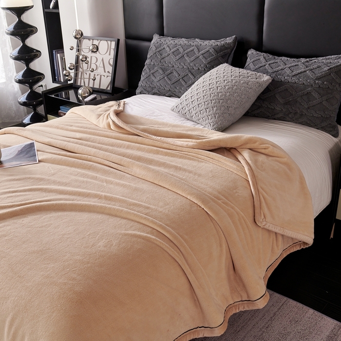 91家纺网 家纺一手货源 找家纺 馨米莱家纺 2025新款全消光牛奶绒毛毯 卡其色