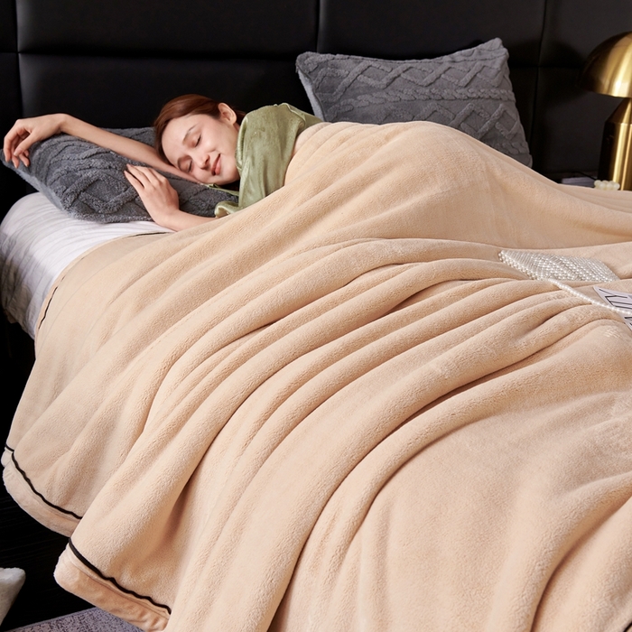 91家纺网 家纺一手货源 找家纺 馨米莱家纺 2025新款全消光牛奶绒毛毯 卡其色