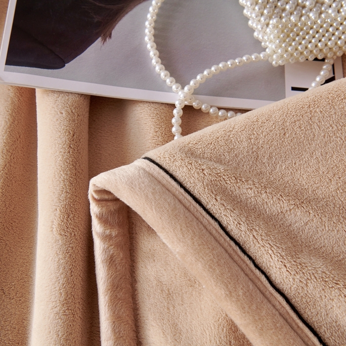 91家纺网 家纺一手货源 找家纺 馨米莱家纺 2025新款全消光牛奶绒毛毯 卡其色