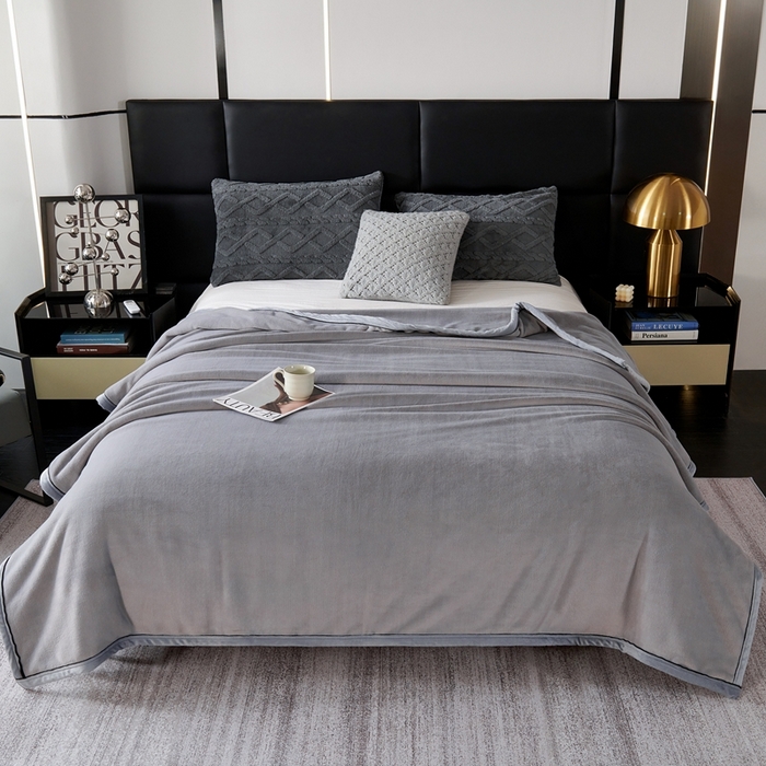 91家纺网 家纺一手货源 找家纺 馨米莱家纺 2025新款全消光牛奶绒毛毯 深灰色